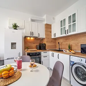 prekrasen-nov-i-uuten-apartament.varna-hotels.com/
